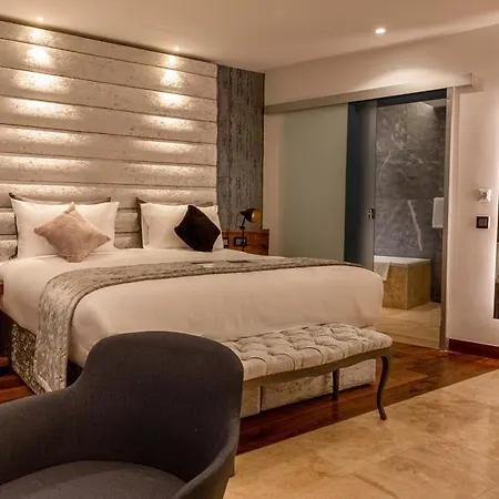 Hotel The Village Boutique And 5*