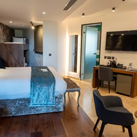 The Village Boutique And Hotel