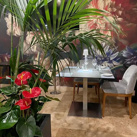 Hotel The Village Boutique And Naxxar