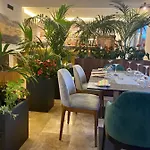 Ξενοδοχείο The Village Boutique And 5*