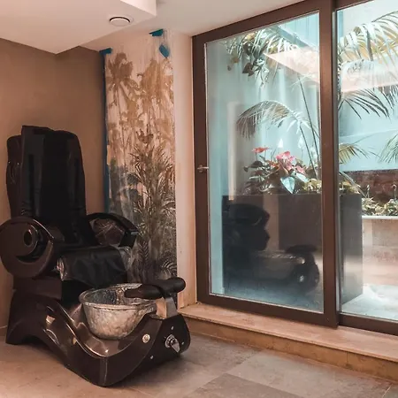 The Village Boutique And ناسار