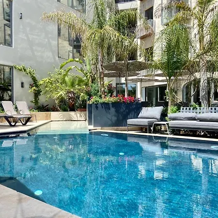 Hotell The Village Boutique And