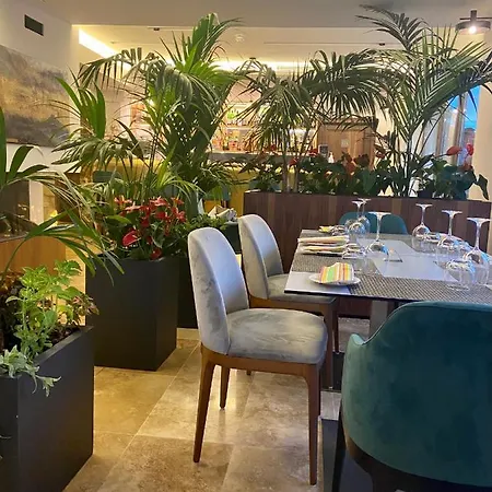 Hotel The Village Boutique&spa 5*