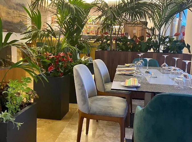 Hotel The Village Boutique&spa 5*